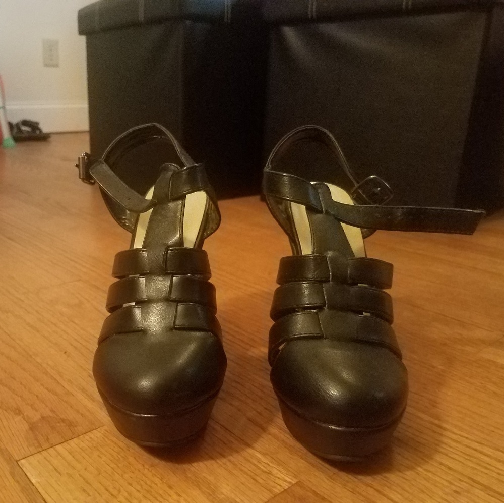 Wedge heels